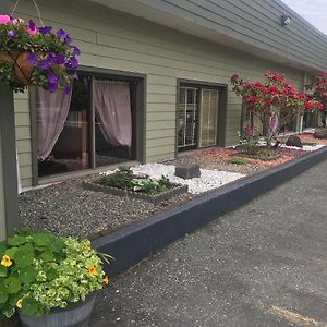 Airport Inn